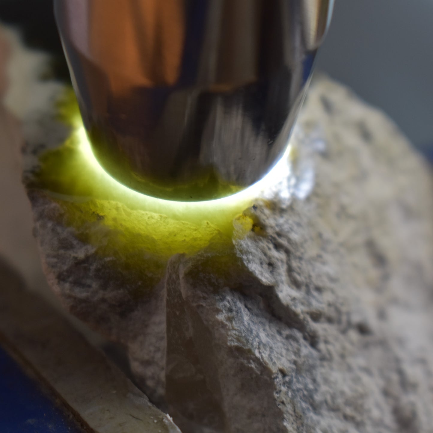 Jade Hand Gem 1034