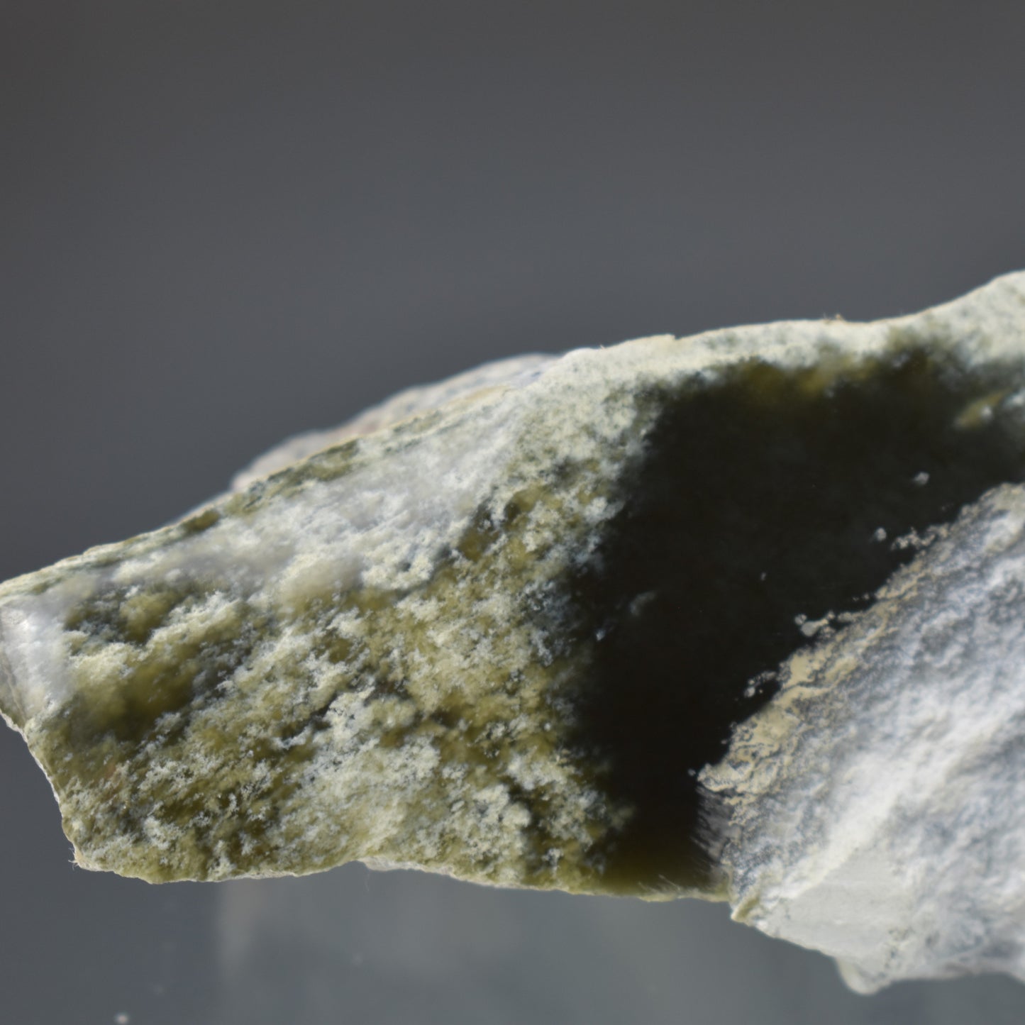 Jade Hand Gem 1038