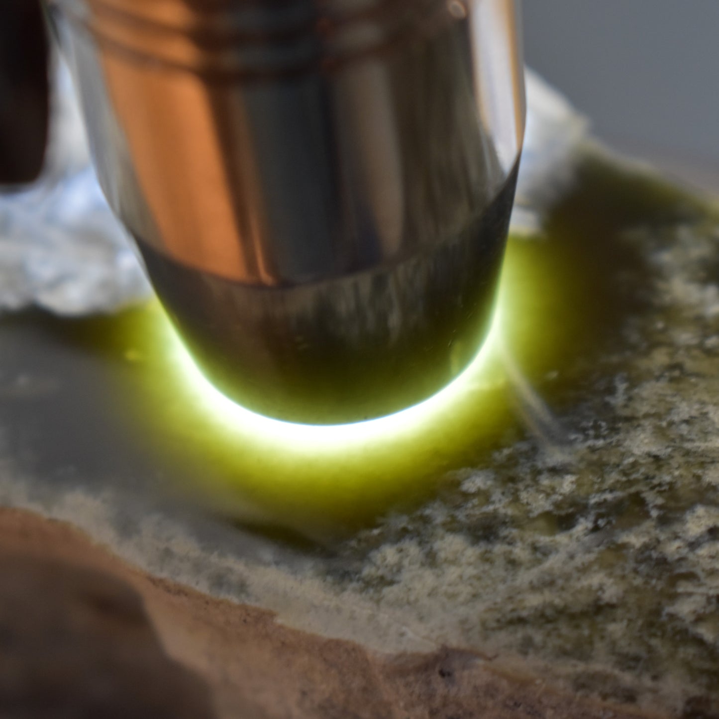 Jade Hand Gem 1038