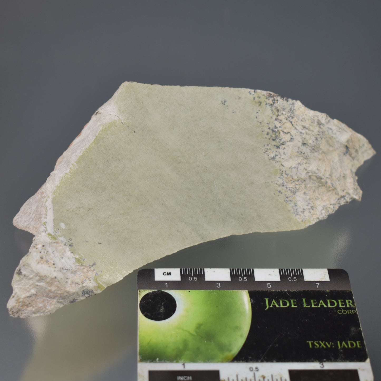 Jade Hand Gem 1042