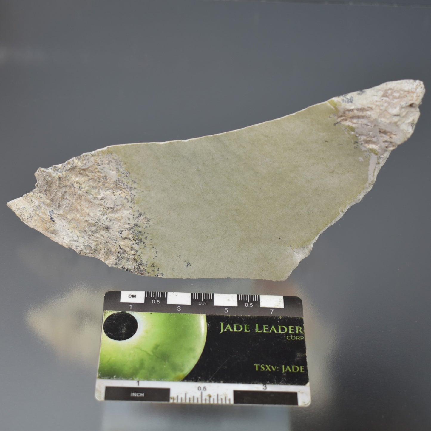 Jade Hand Gem 1042