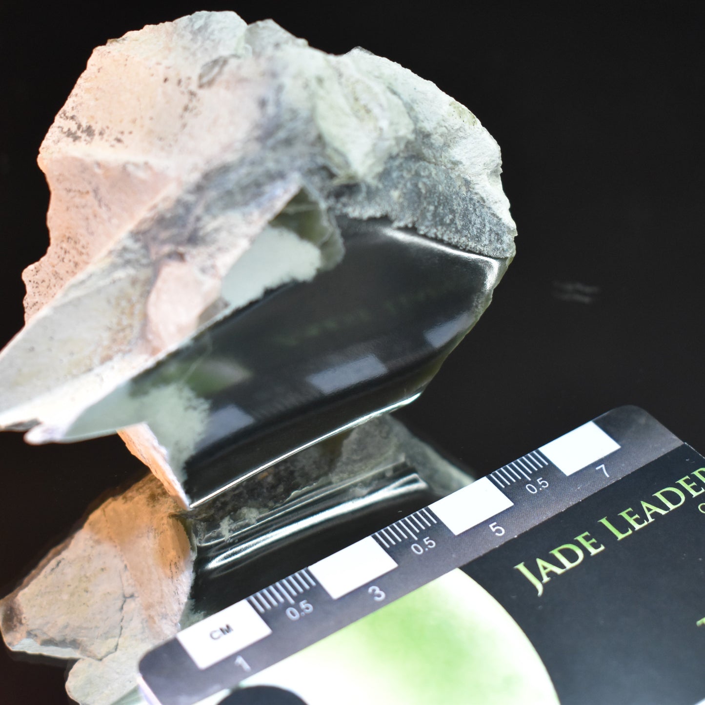 Jade Hand Gem 1005