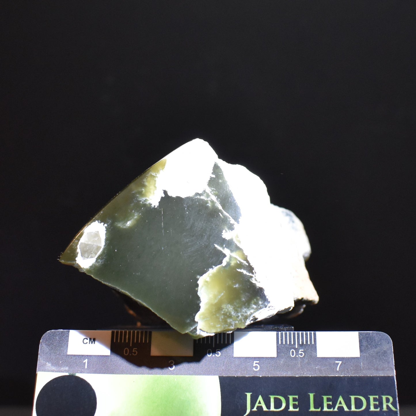 Jade Hand Gem 1010