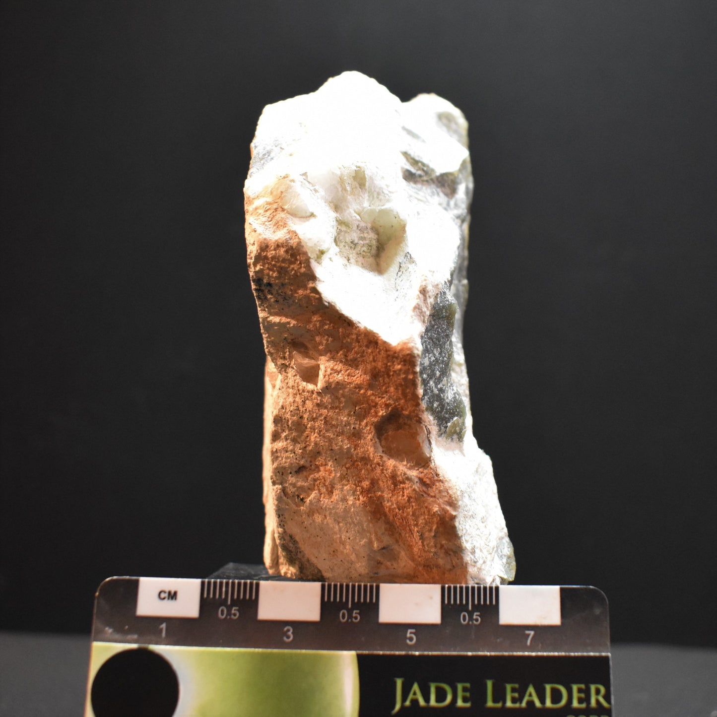 Jade Hand Gem 1010