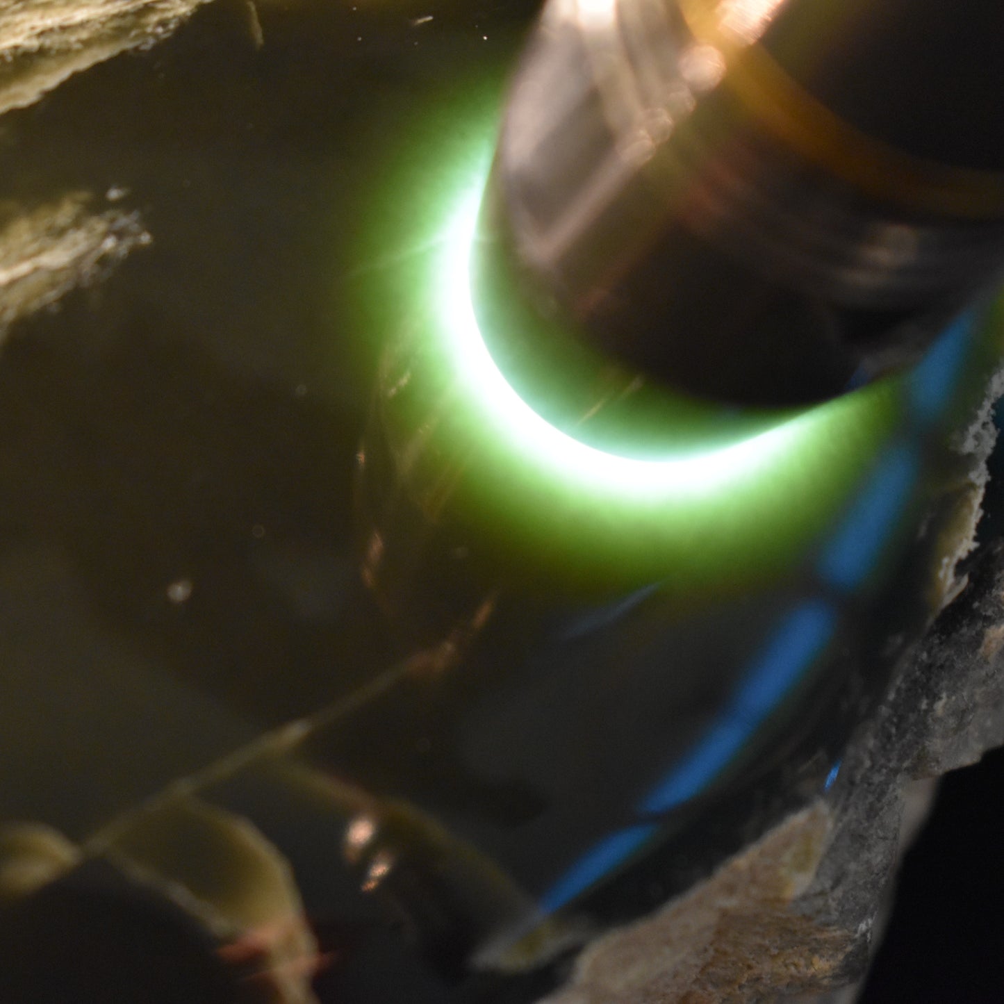 Jade Hand Gem 1012