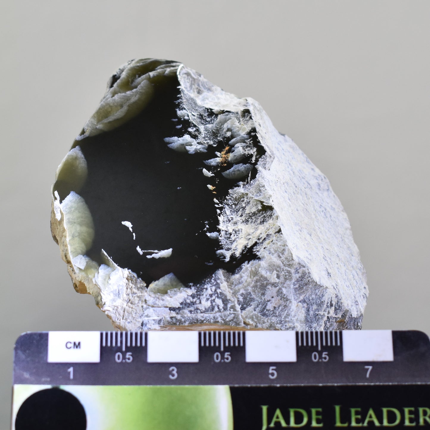 Jade Hand Gem 1016