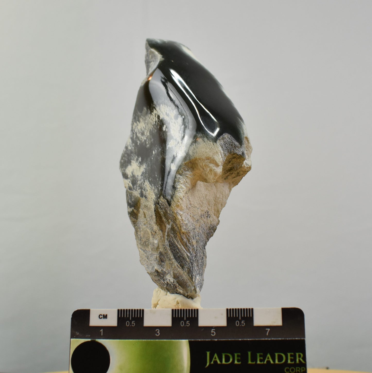Jade Hand Gem 1019