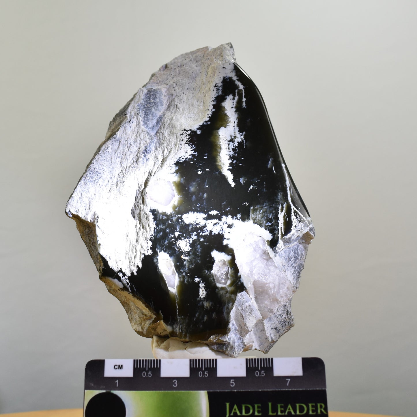 Jade Hand Gem 1023