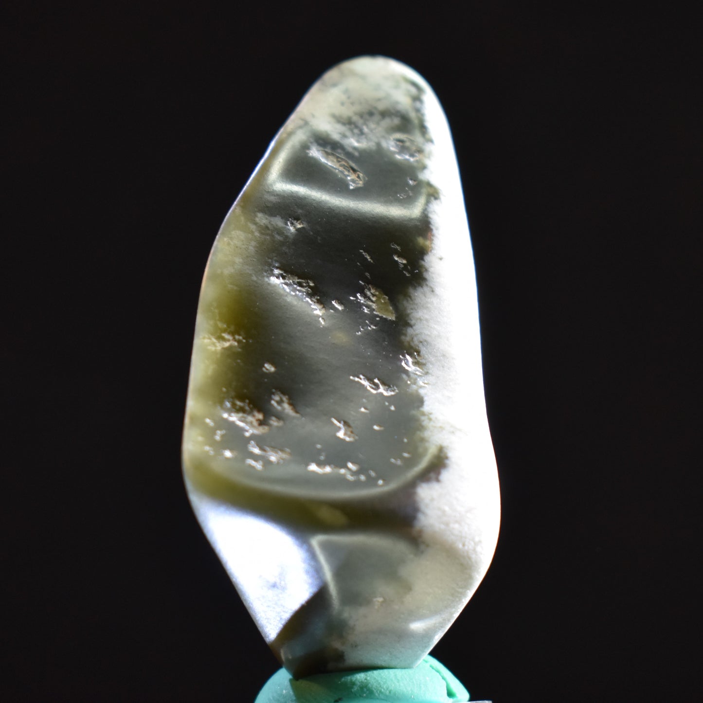 Jade Tumbled Gem / Carving Stone 2000