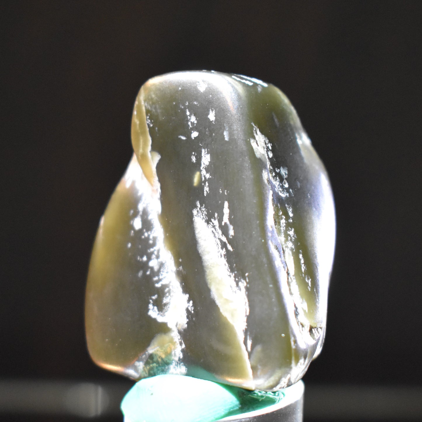 Jade Tumbled Gem / Carving Stone 2026
