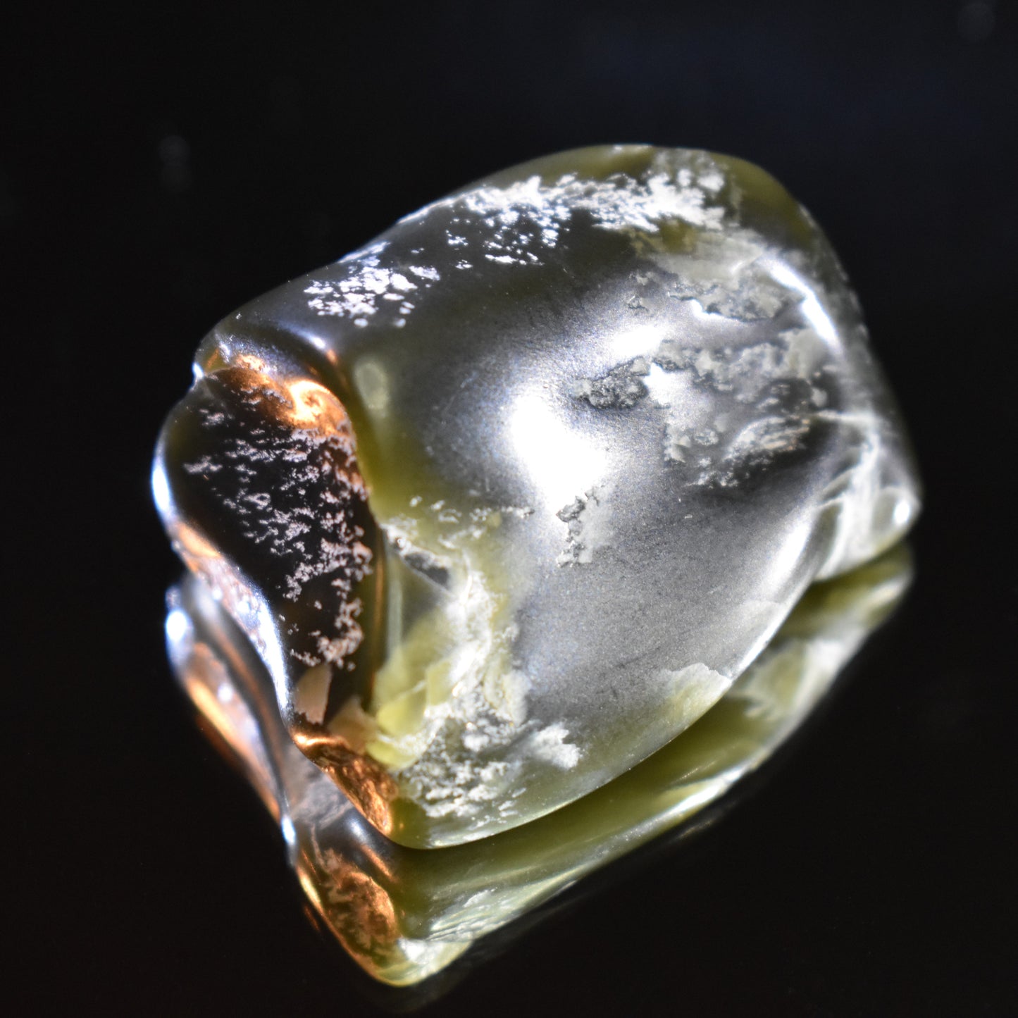 Jade Tumbled Gem / Carving Stone 2026