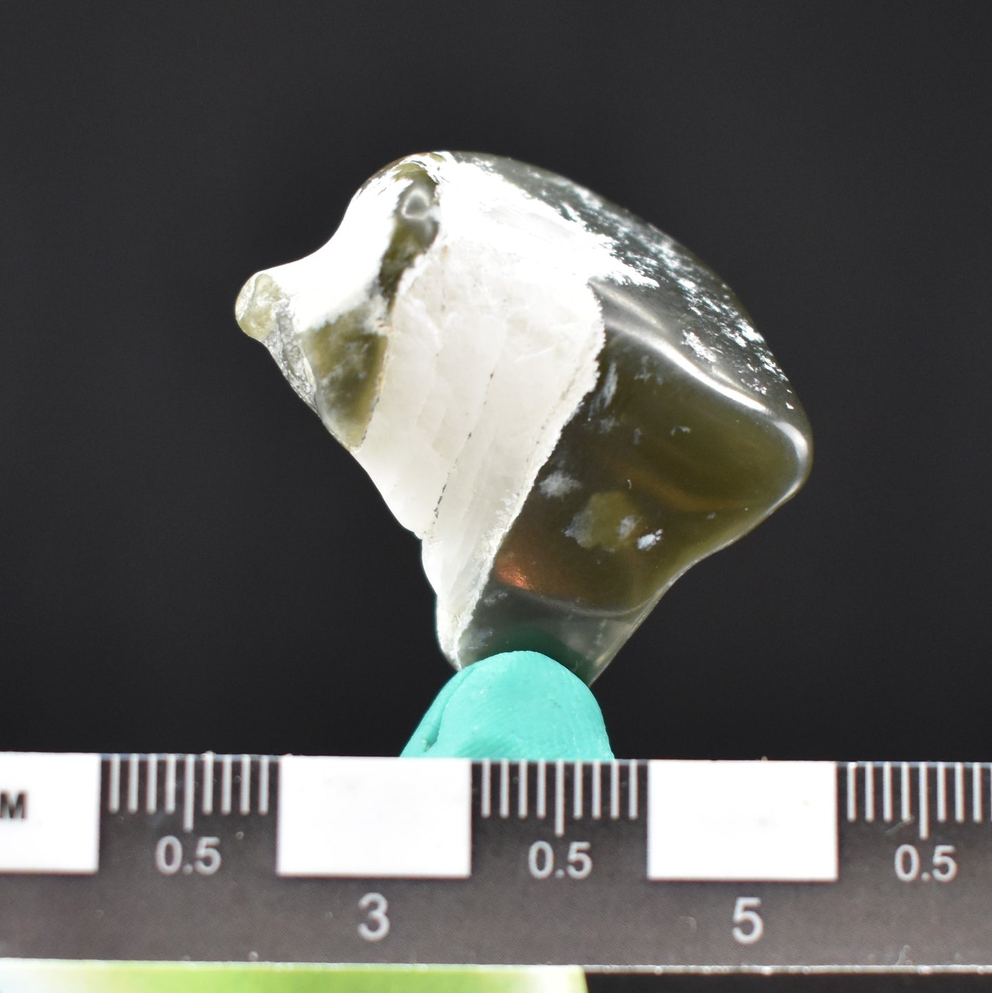 Jade Tumbled Gem / Carving Stone 2027