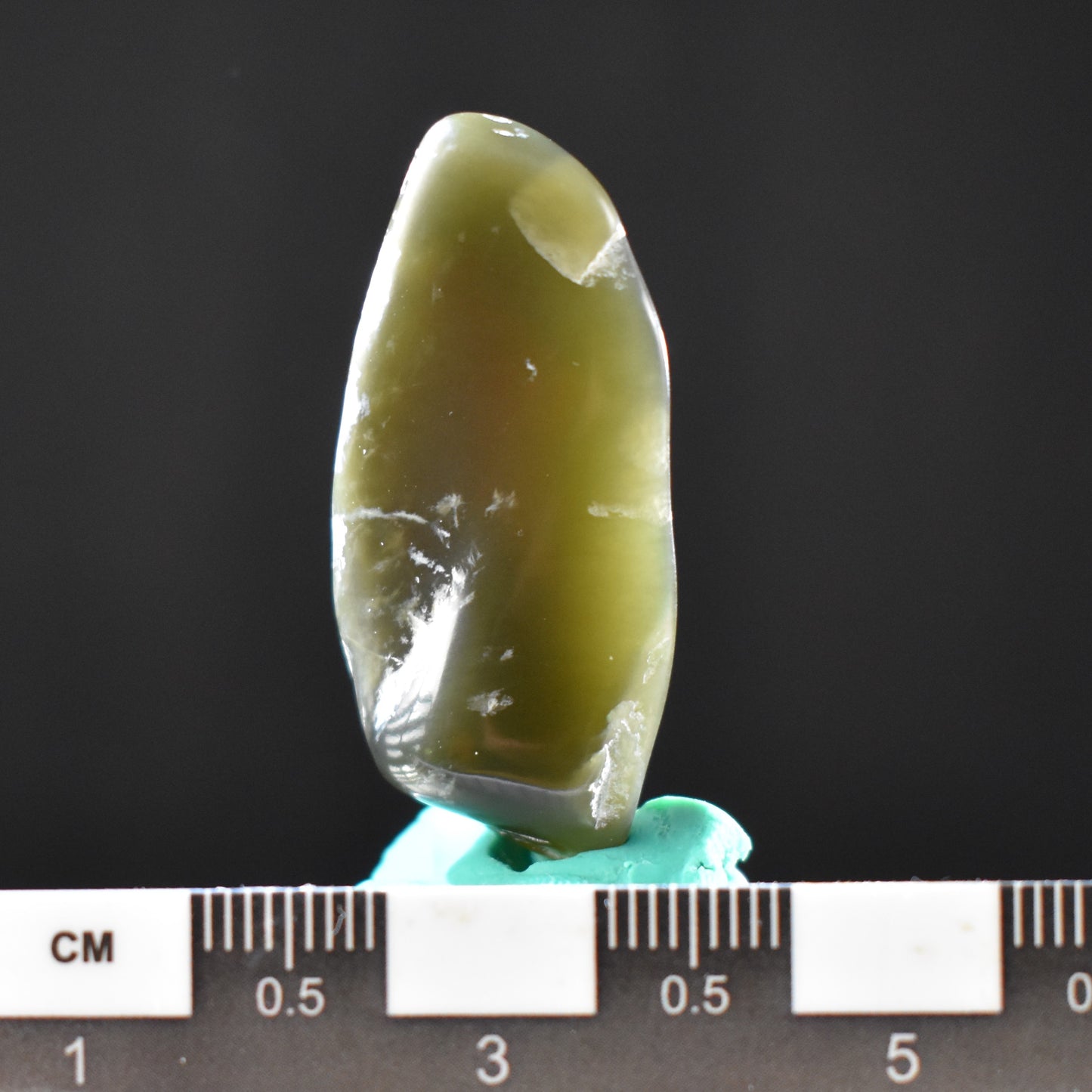Jade Tumbled Gem / Carving Stone 2029