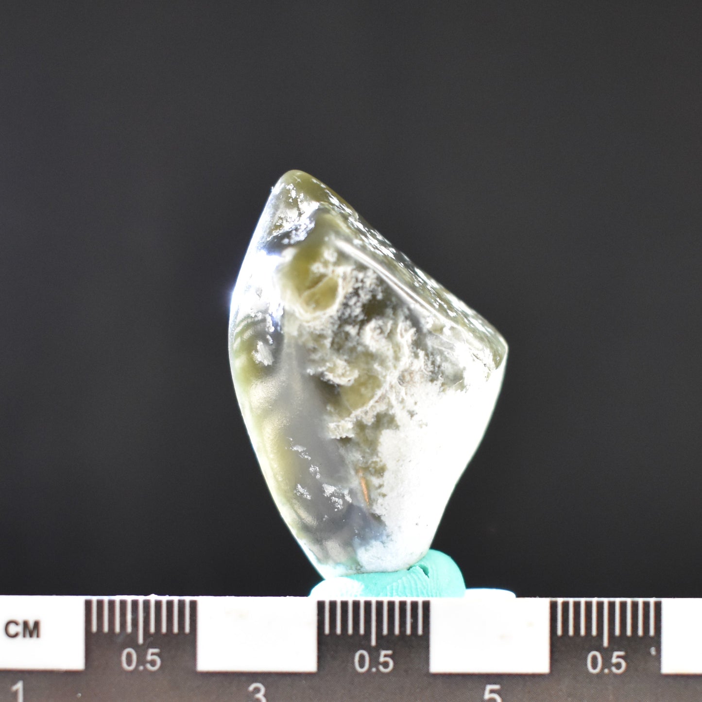 Jade Tumbled Gem / Carving Stone 2030