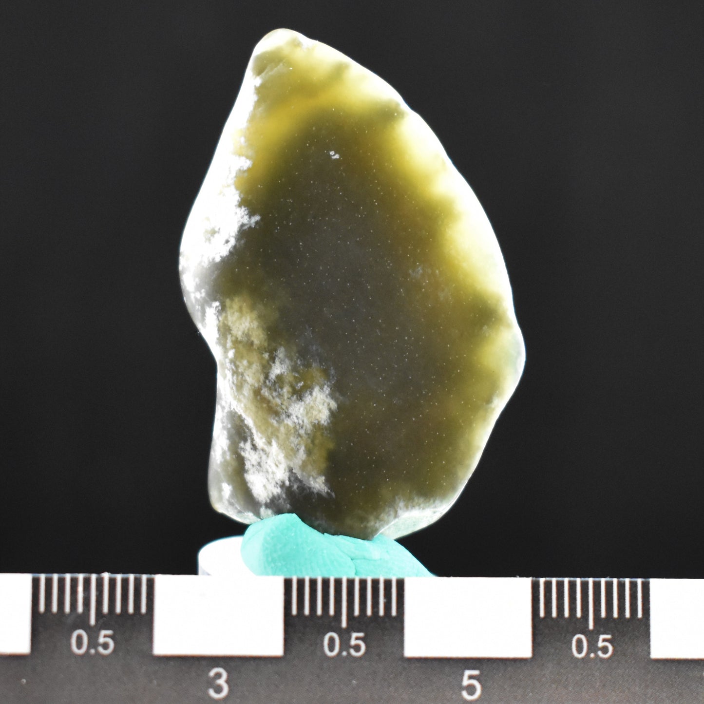 Jade Tumbled Gem / Carving Stone 2031