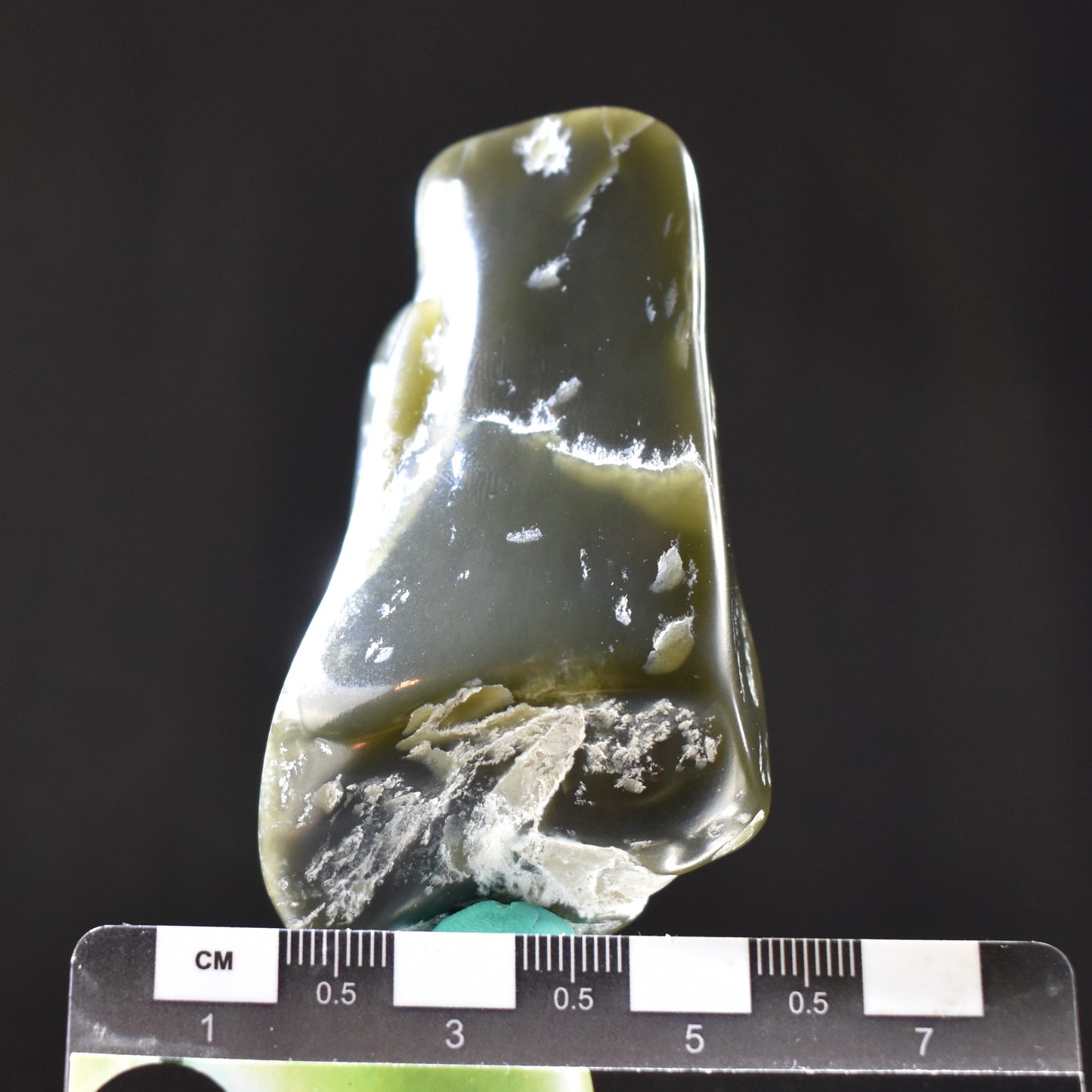 Jade Tumbled Gem / Carving Stone 2032
