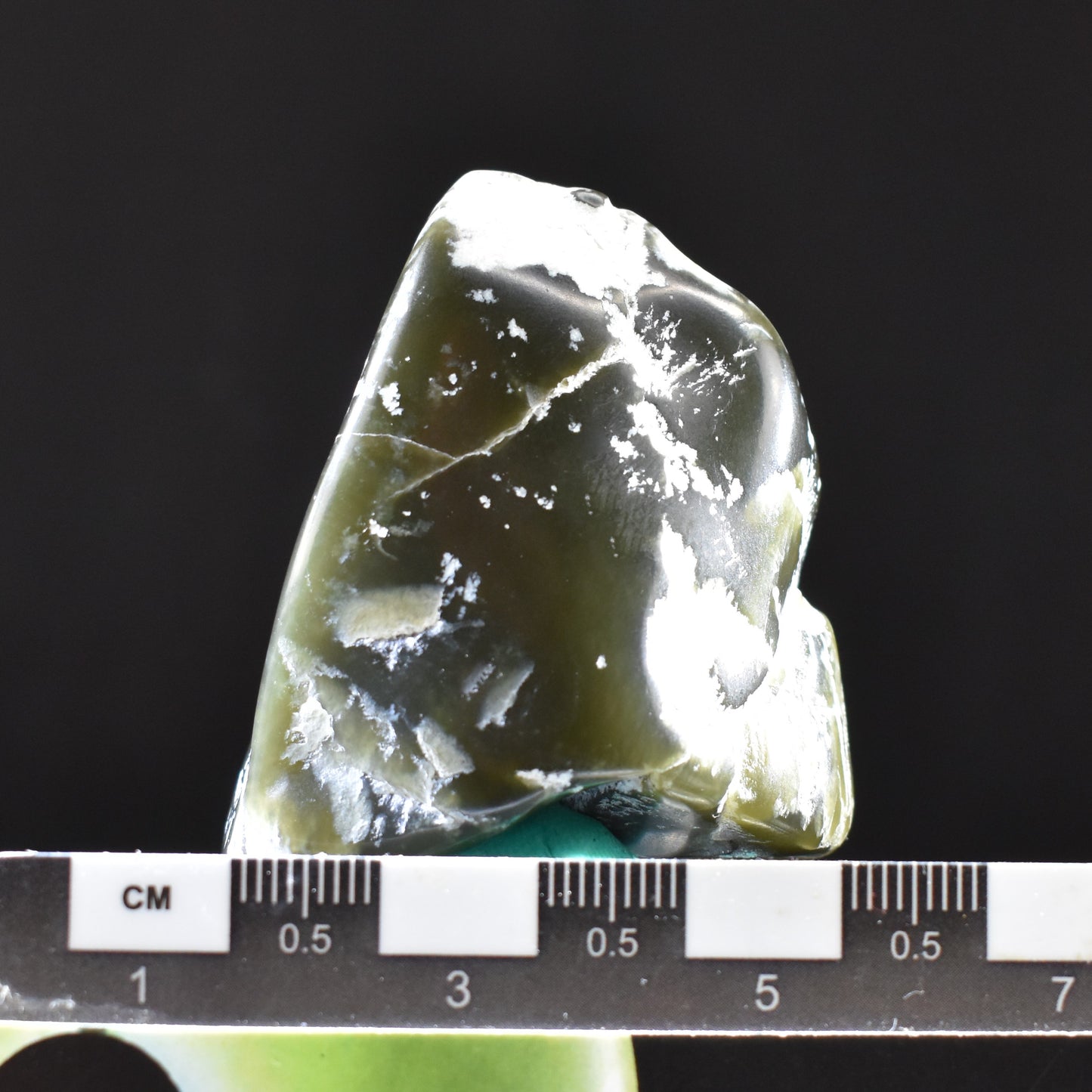 Jade Tumbled Gem / Carving Stone 2033