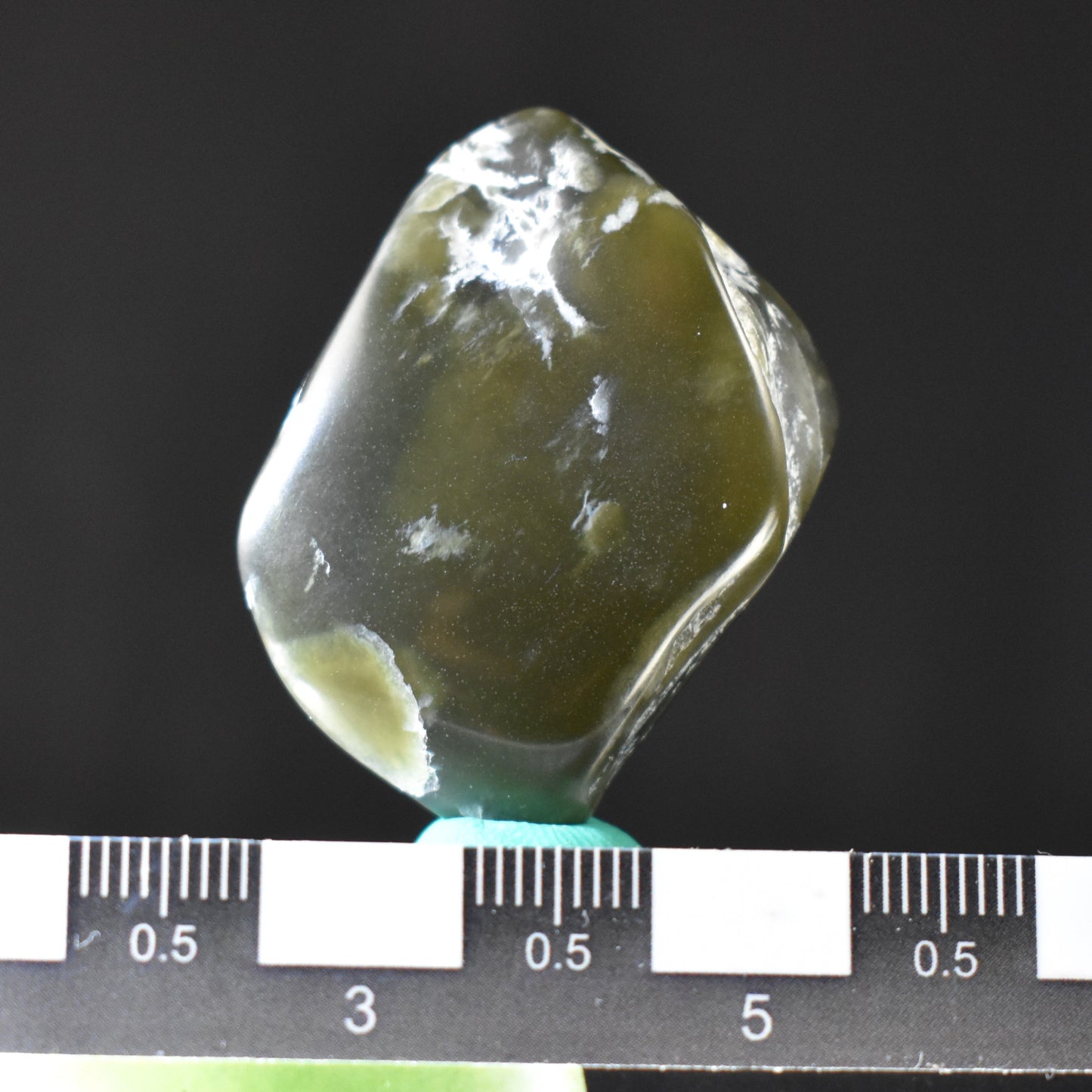 Jade Tumbled Gem / Carving Stone 2034