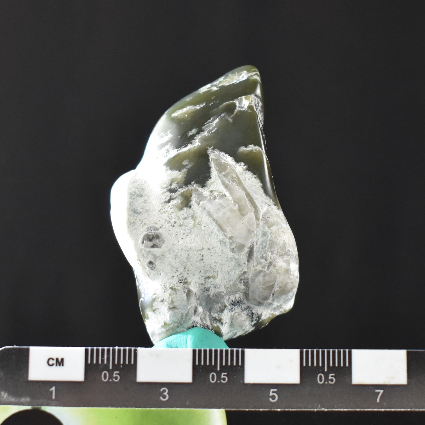 Jade Tumbled Gem / Carving Stone 2035
