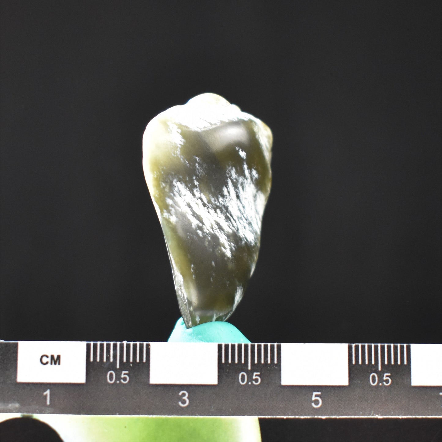 Jade Tumbled Gem / Carving Stone 2036