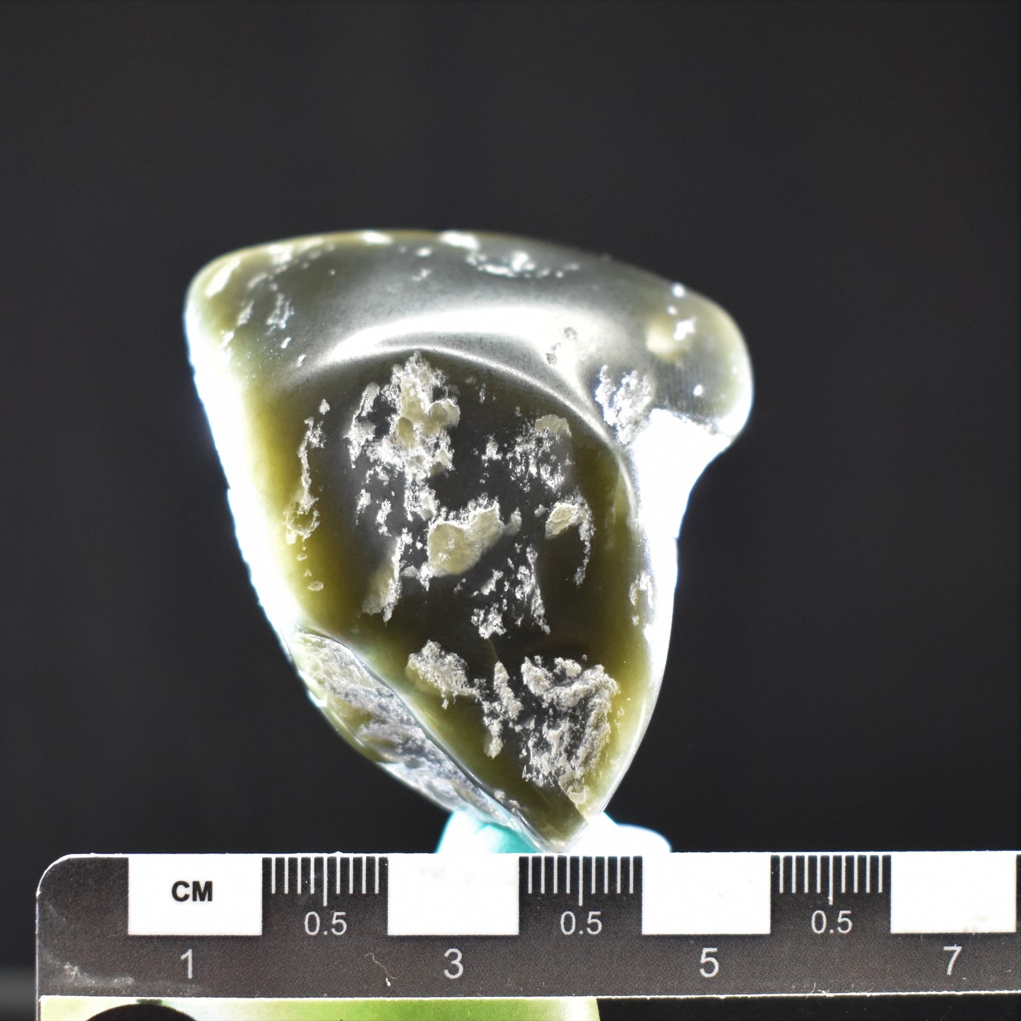 Jade Tumbled Gem / Carving Stone 2037
