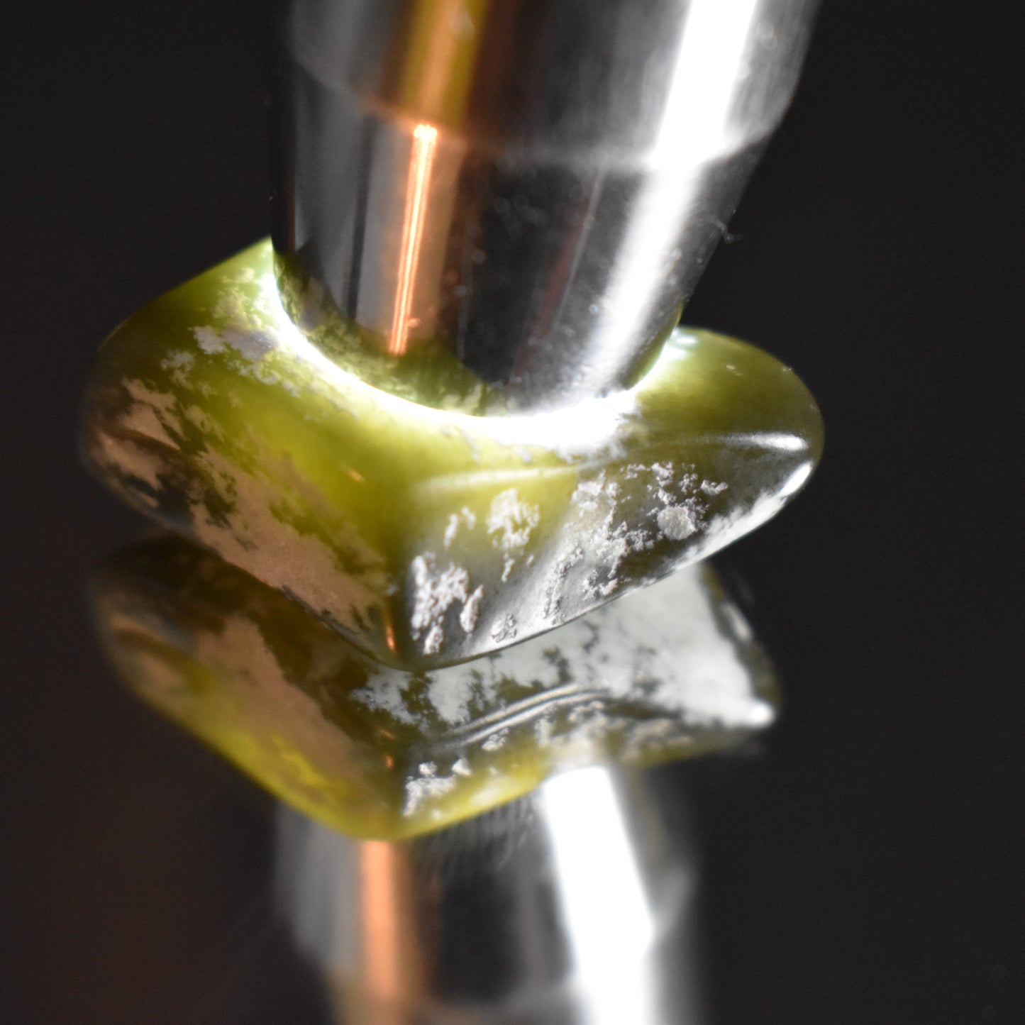 Jade Tumbled Gem / Carving Stone 2038