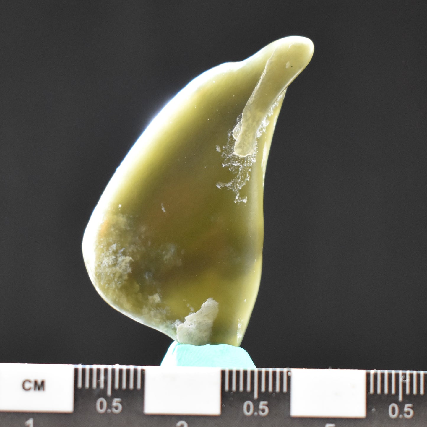 Jade Tumbled Gem / Carving Stone 2040