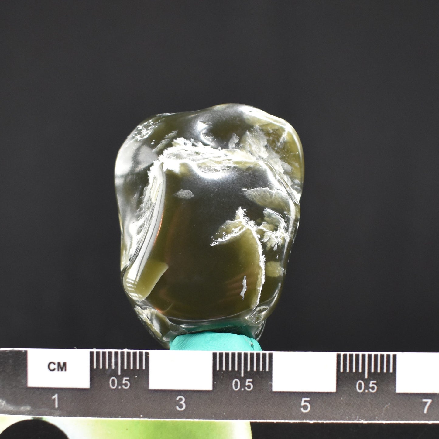 Jade Tumbled Gem / Carving Stone 2042