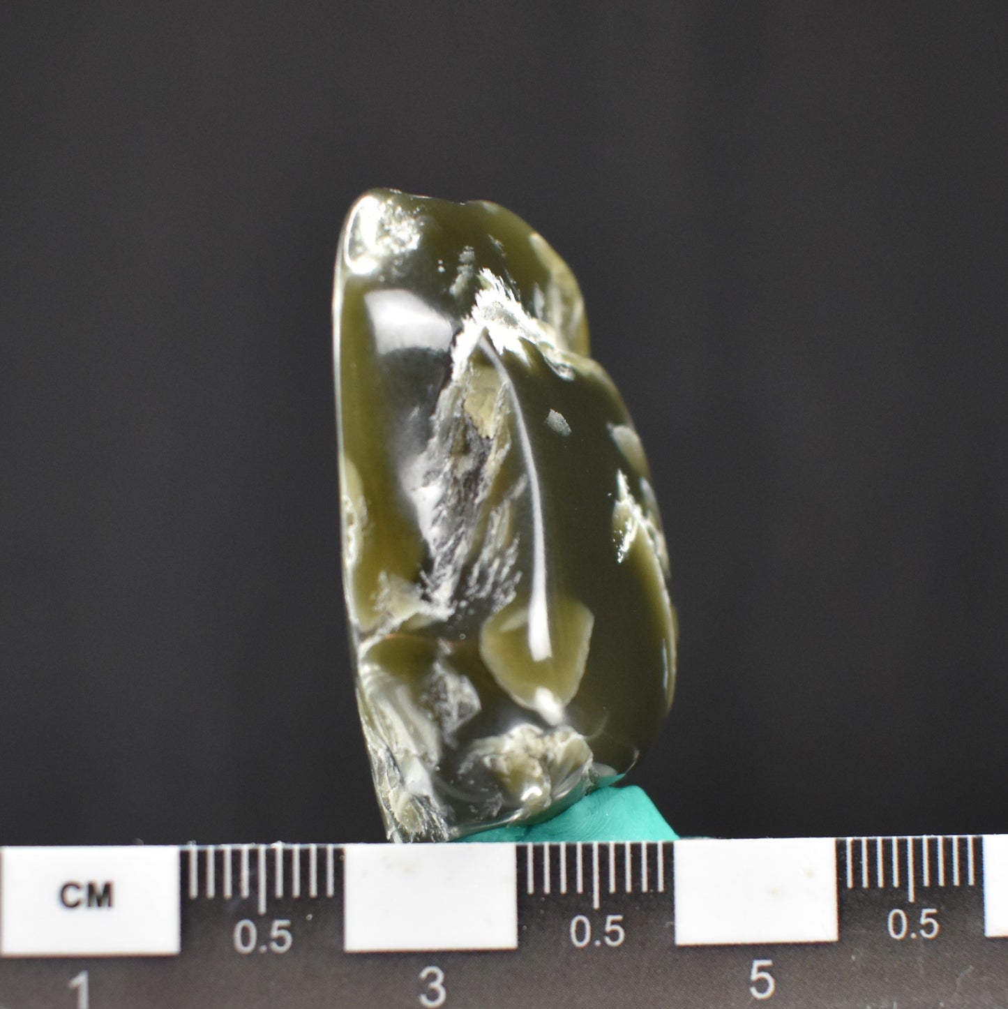 Jade Tumbled Gem / Carving Stone 2042