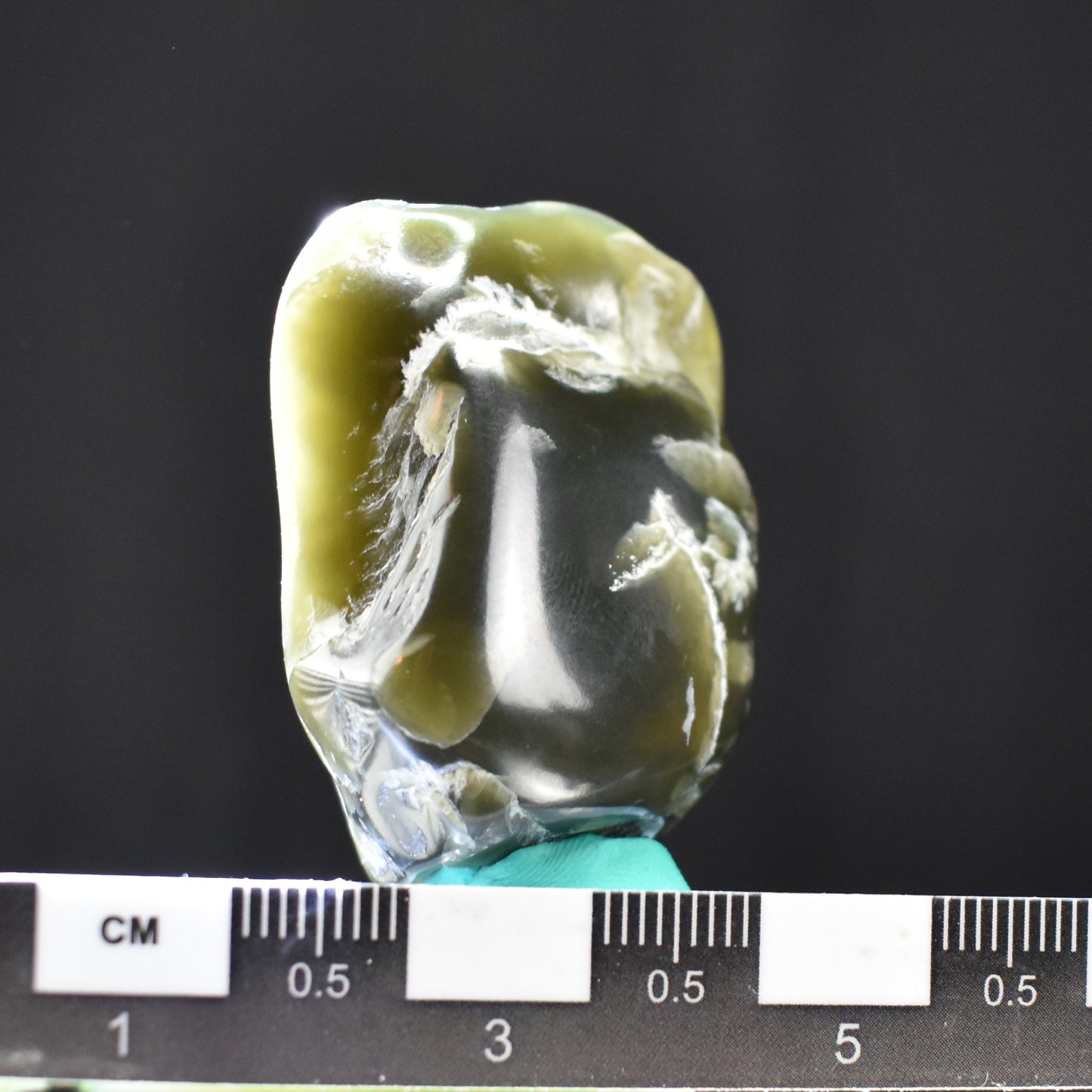 Jade Tumbled Gem / Carving Stone 2042