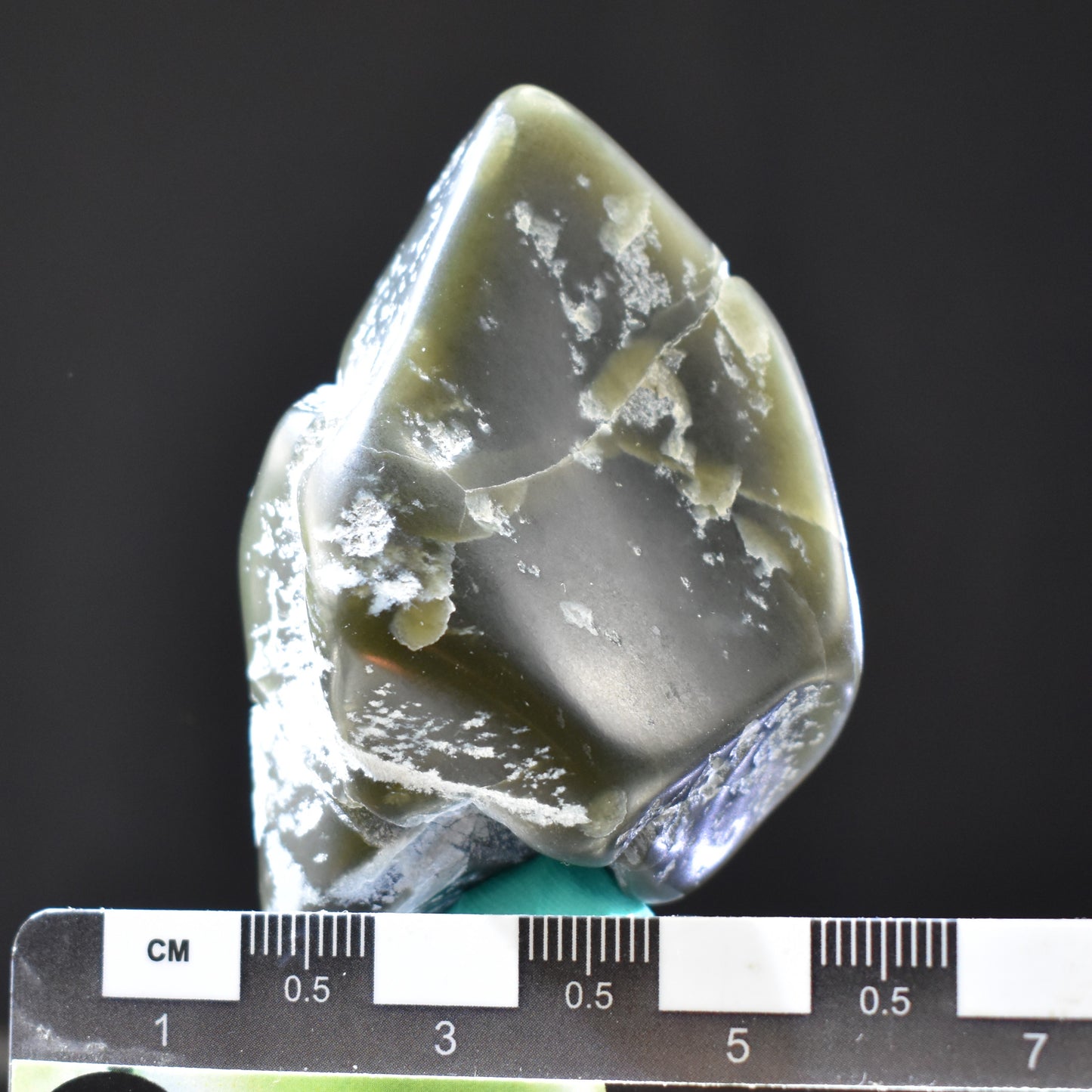 Jade Tumbled Gem / Carving Stone 2044