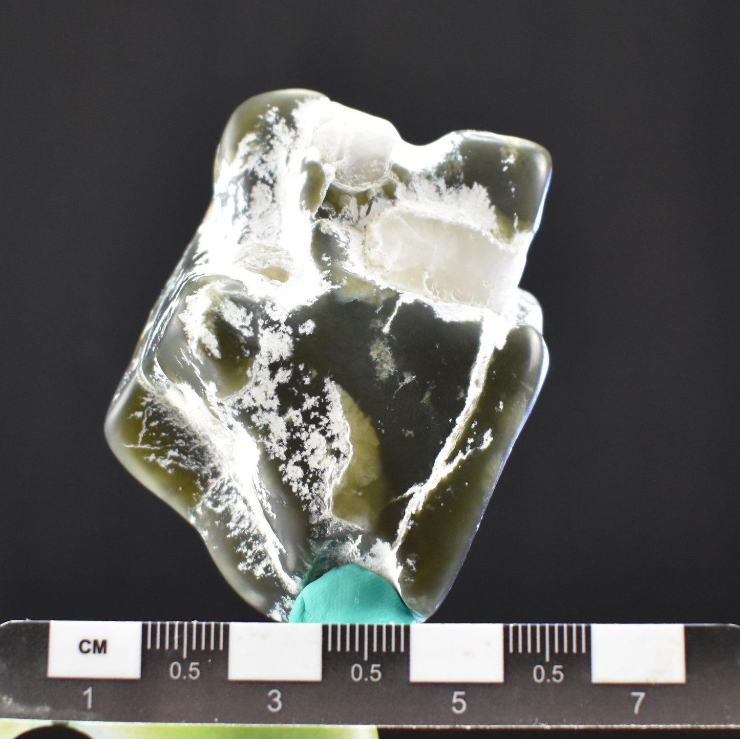 Jade Tumbled Gem / Carving Stone 2046