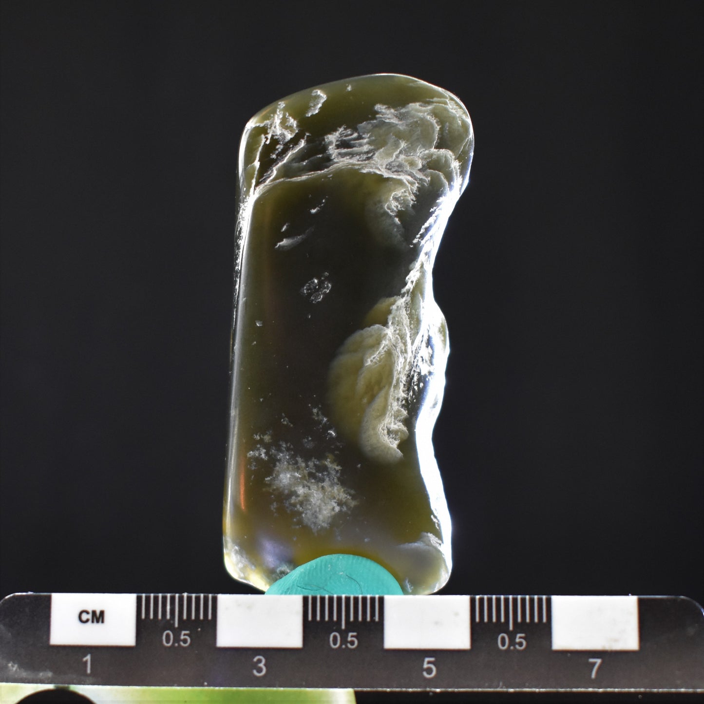 Jade Tumbled Gem / Carving Stone 2050