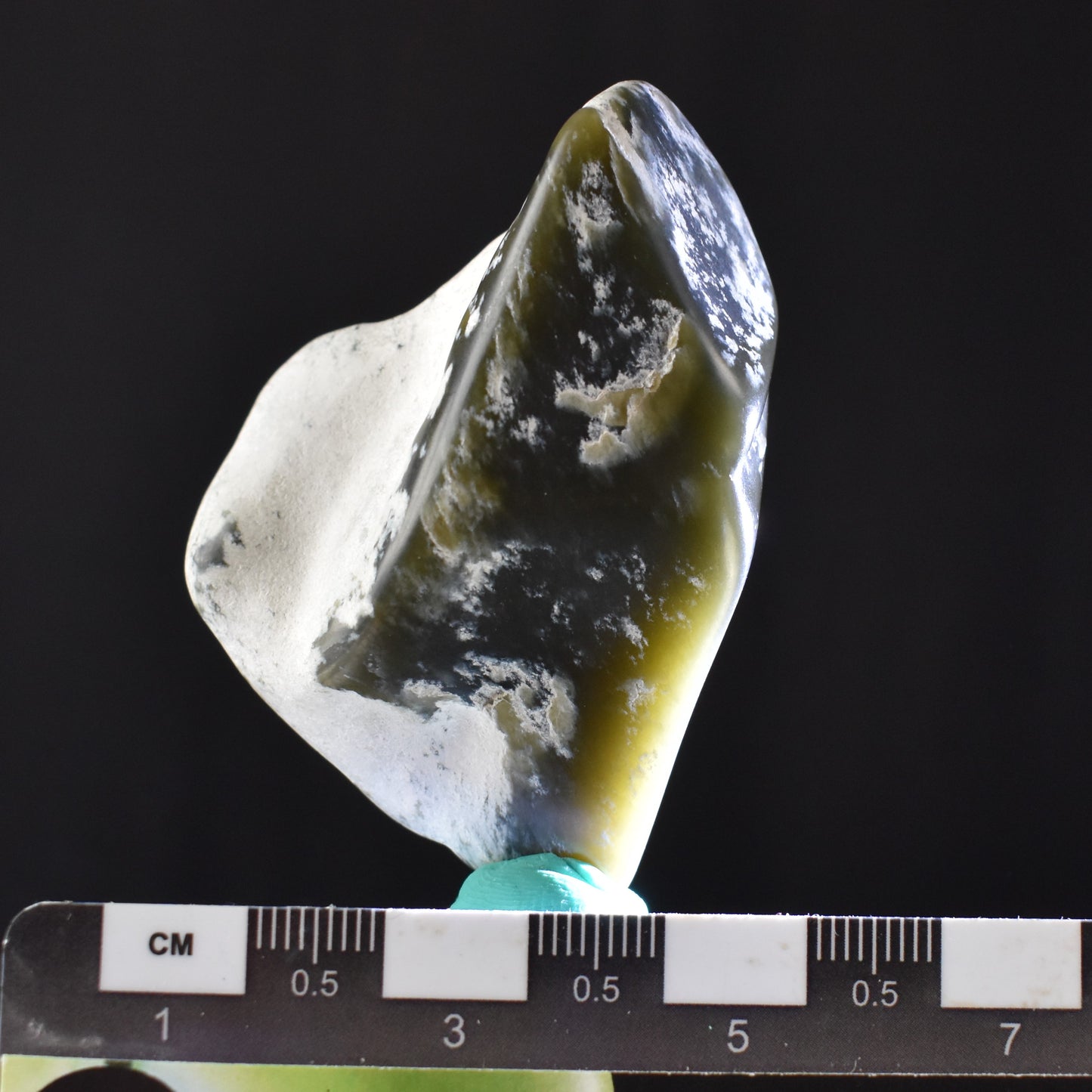 Jade Tumbled Gem / Carving Stone 2051