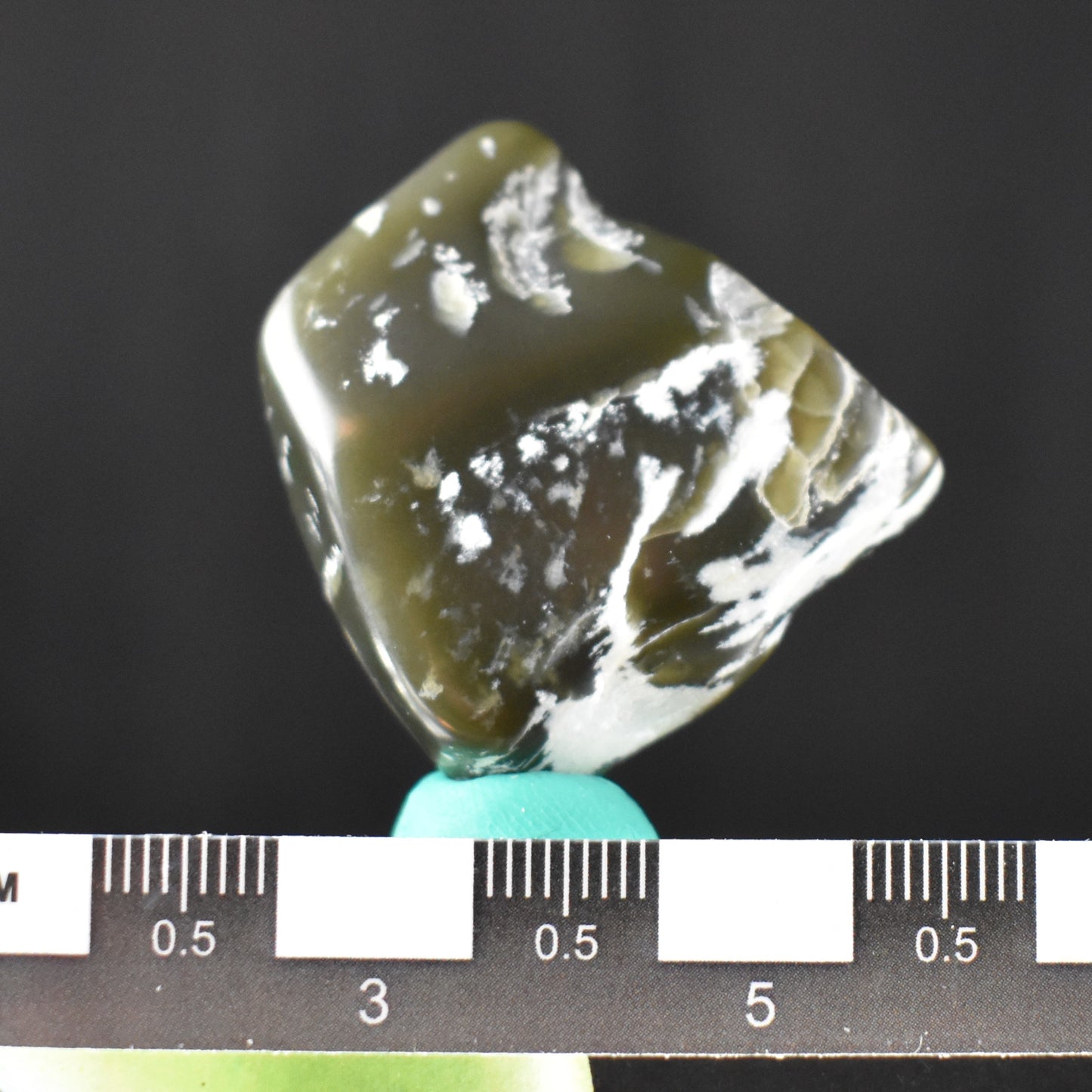 Jade Tumbled Gem / Carving Stone 2053