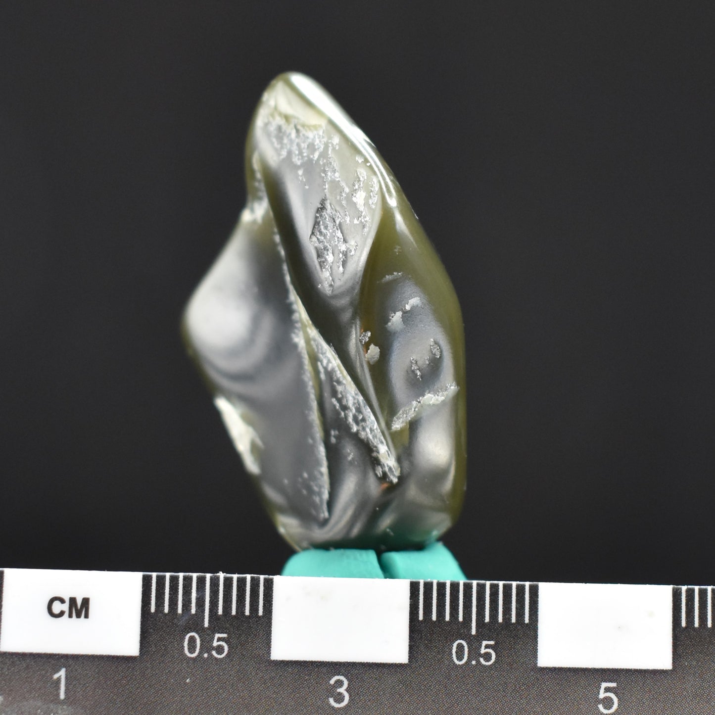 Jade Tumbled Gem / Carving Stone 2053