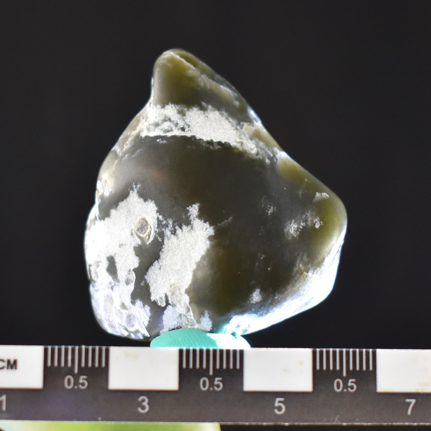 Jade Tumbled Gem / Carving Stone 2054