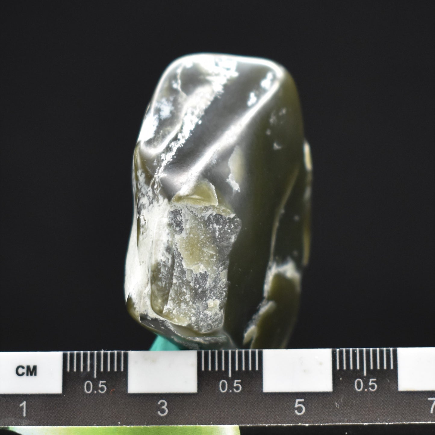 Jade Tumbled Gem / Carving Stone 2057