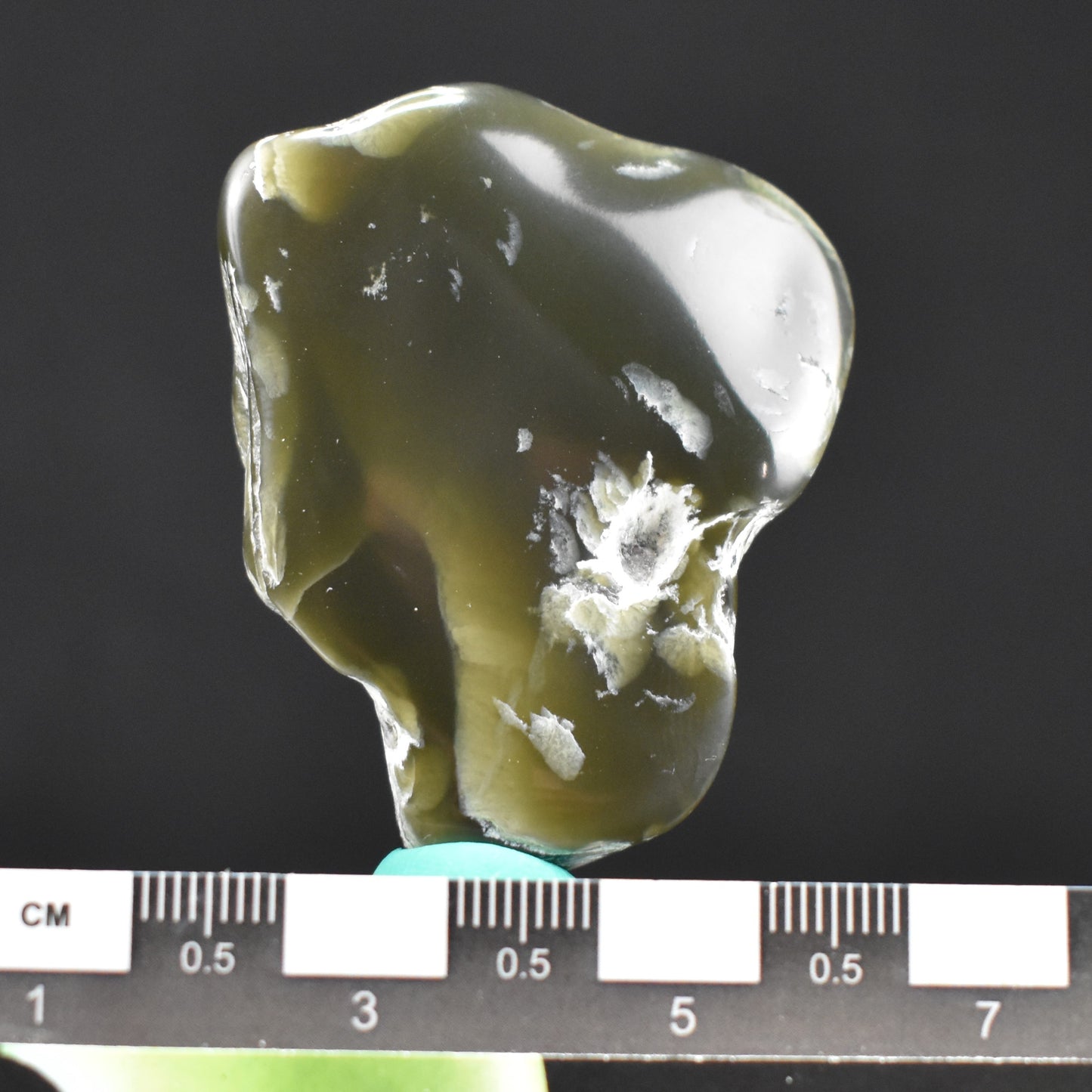 Jade Tumbled Gem / Carving Stone 2059