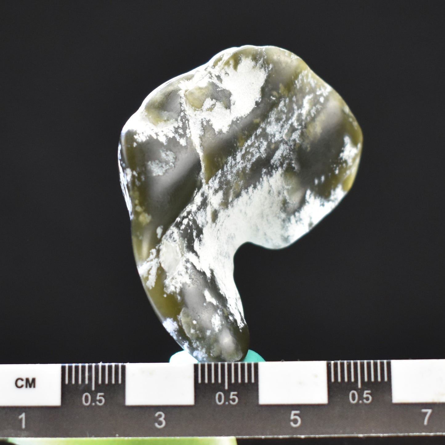 Jade Tumbled Gem / Carving Stone 2061