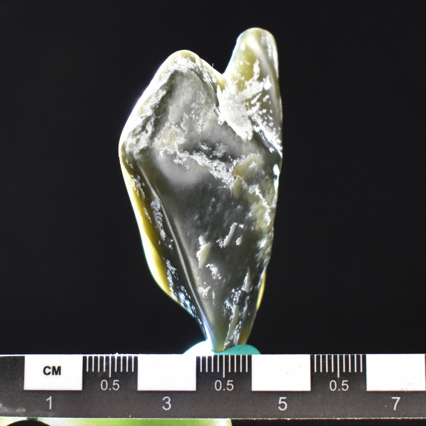 Jade Tumbled Gem / Carving Stone 2062