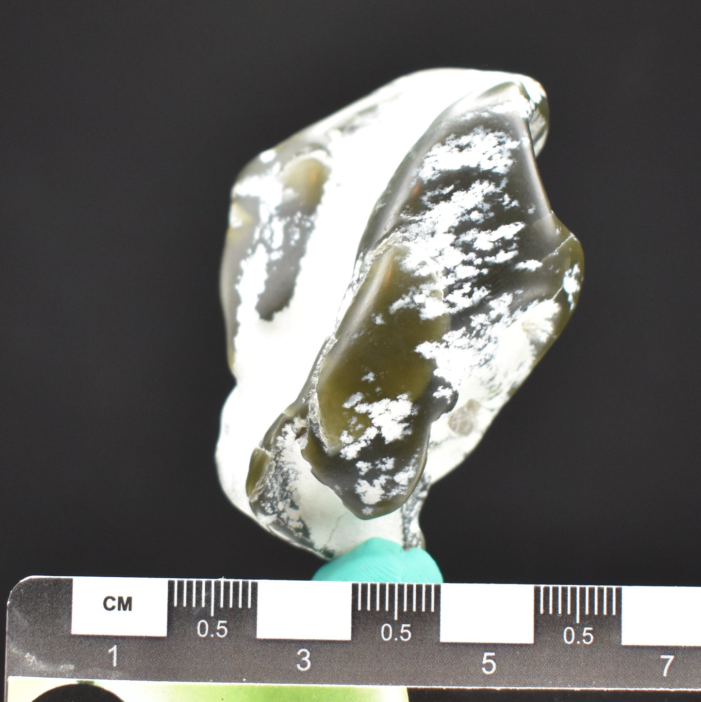Jade Tumbled Gem / Carving Stone 2066