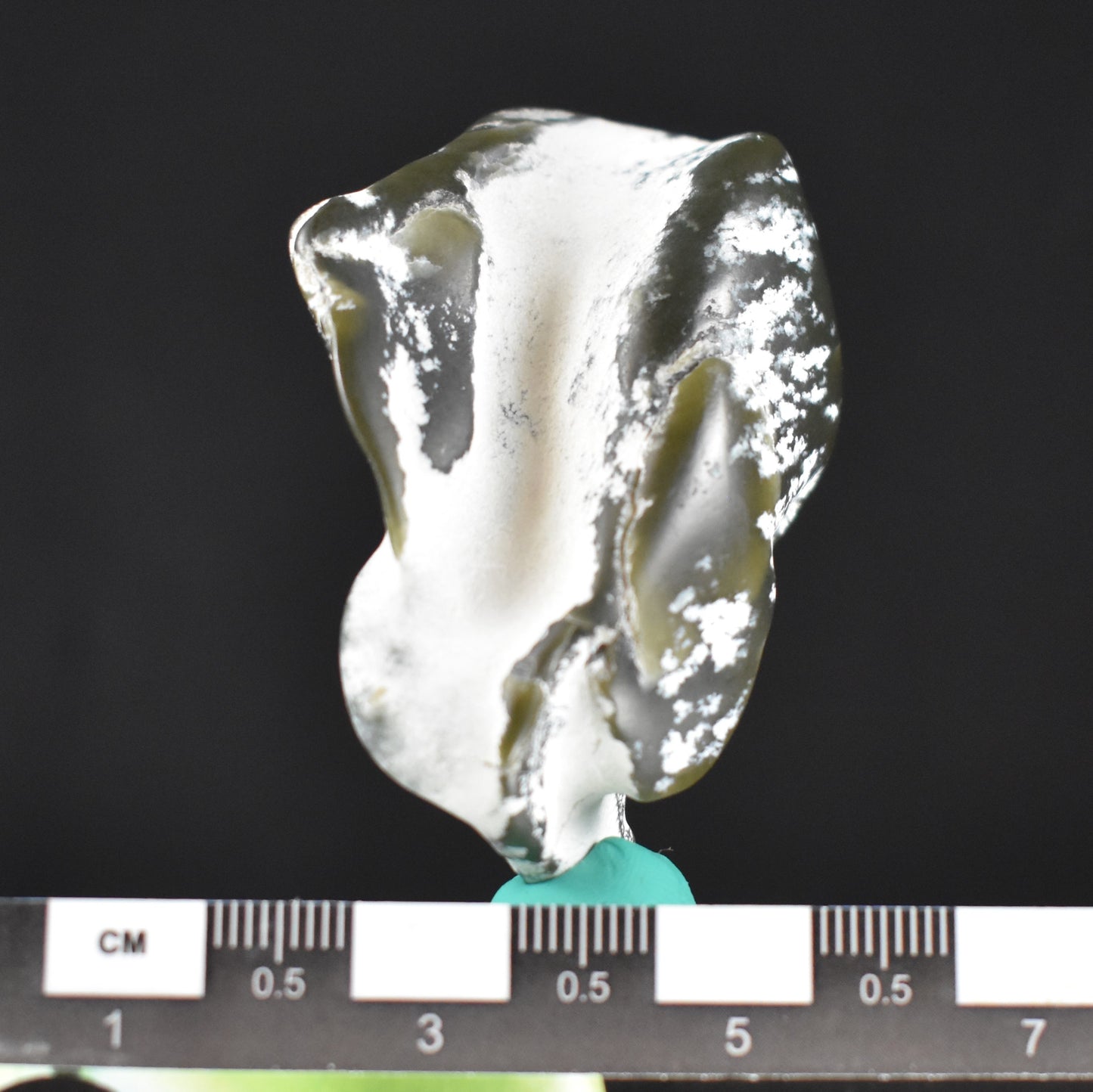 Jade Tumbled Gem / Carving Stone 2066