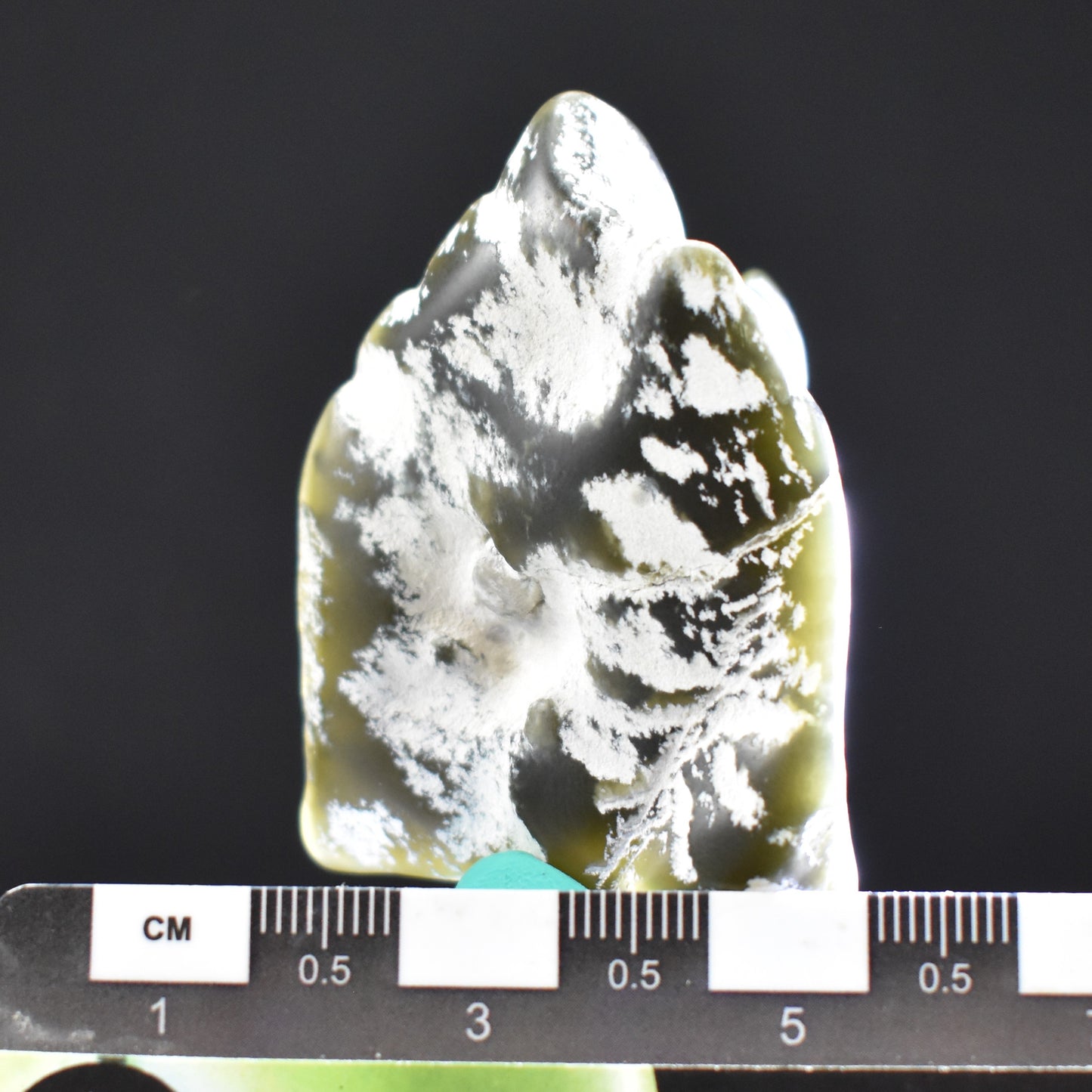 Jade Tumbled Gem / Carving Stone 2067
