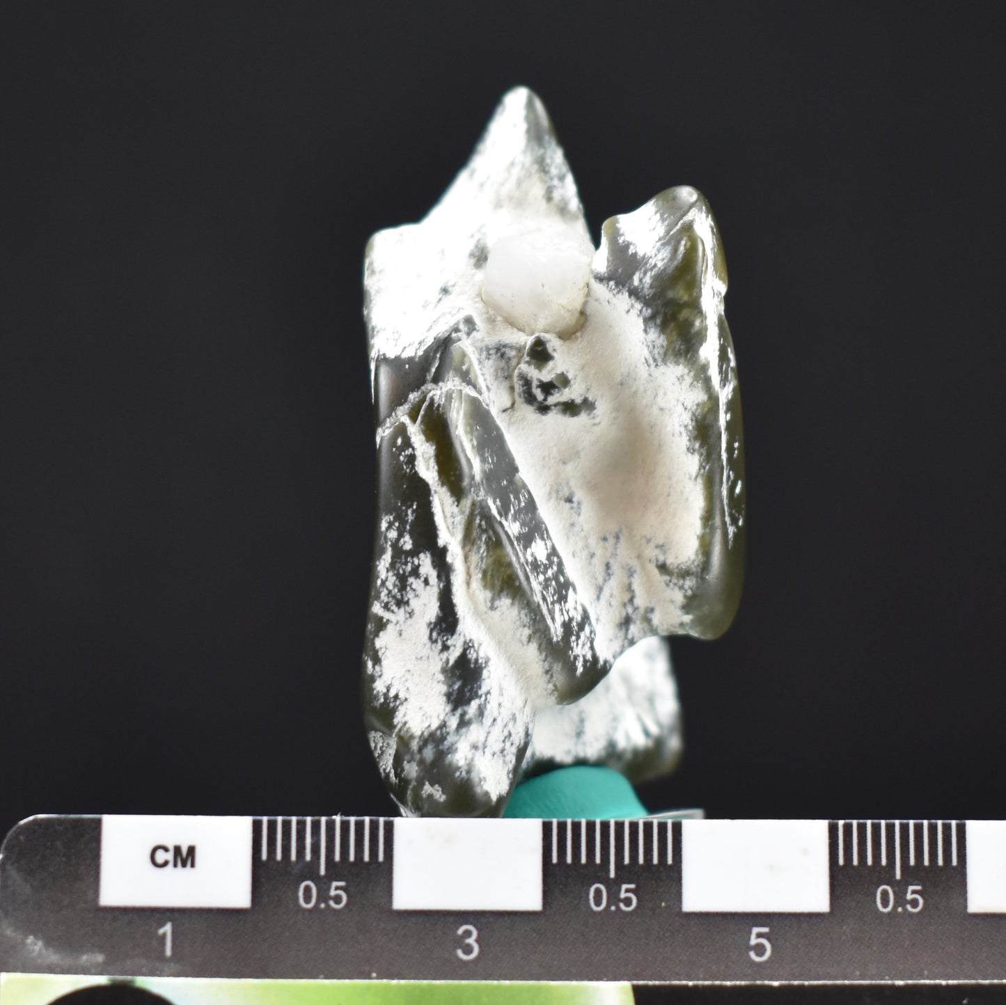 Jade Tumbled Gem / Carving Stone 2067
