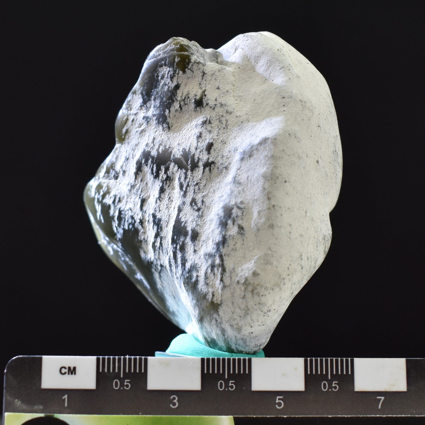 Jade Tumbled Gem / Carving Stone 2068