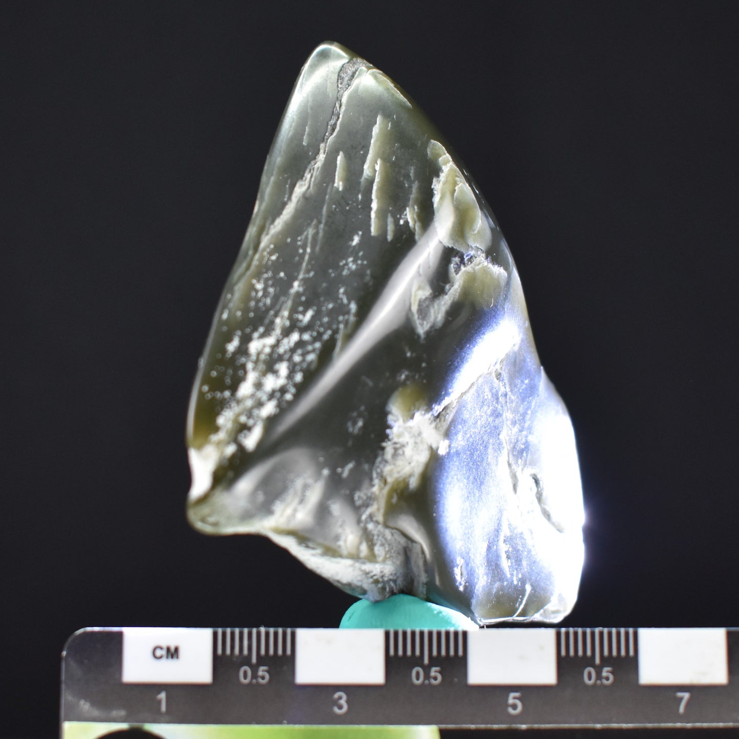 Jade Tumbled Gem / Carving Stone 2069