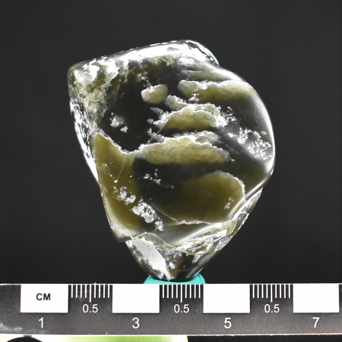 Jade Tumbled Gem / Carving Stone 2070