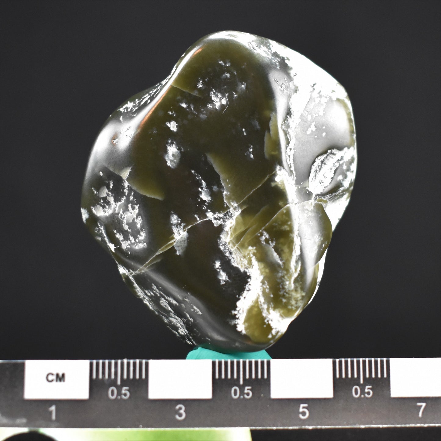 Jade Tumbled Gem / Carving Stone 2070