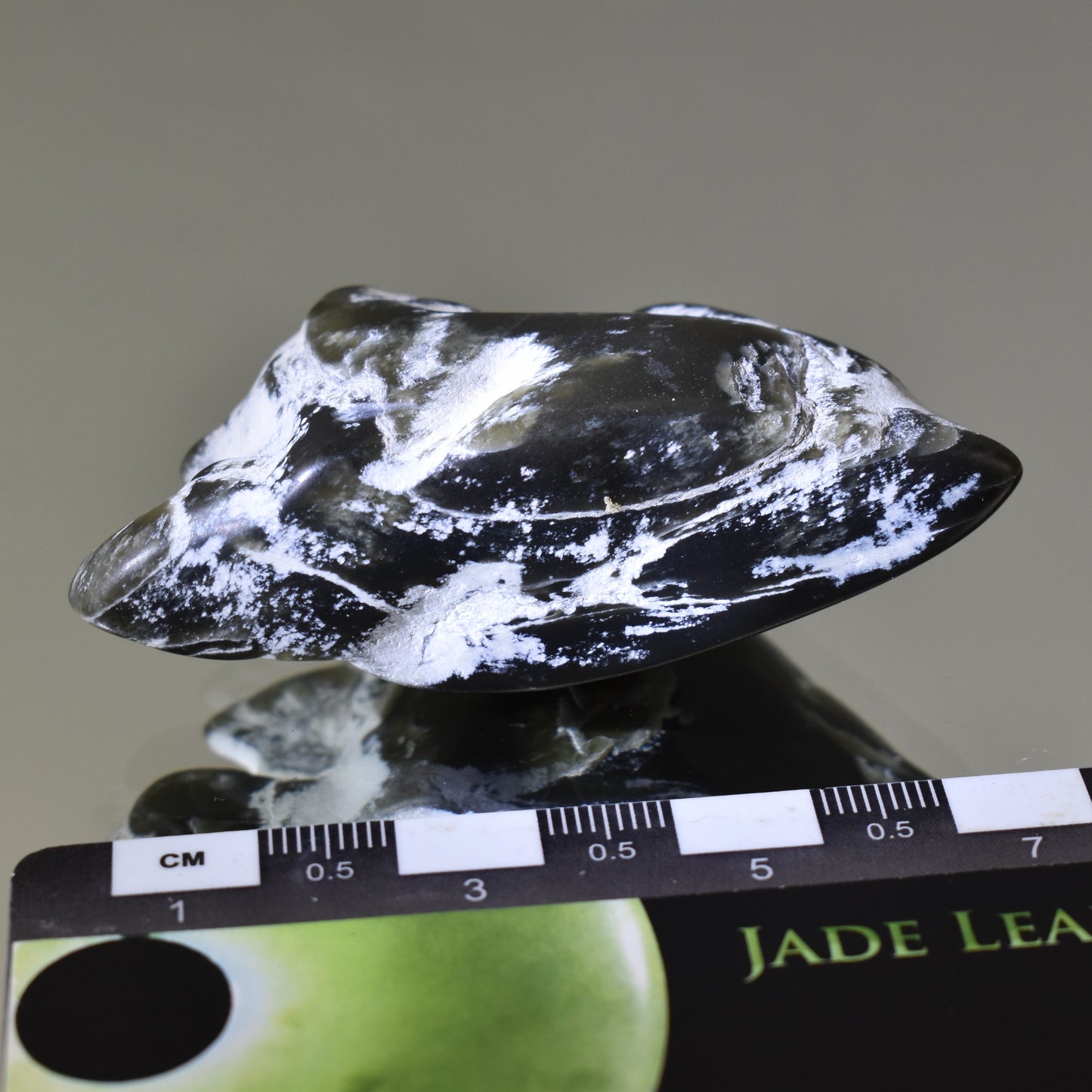 Jade Tumbled Gem / Carving Stone 2071